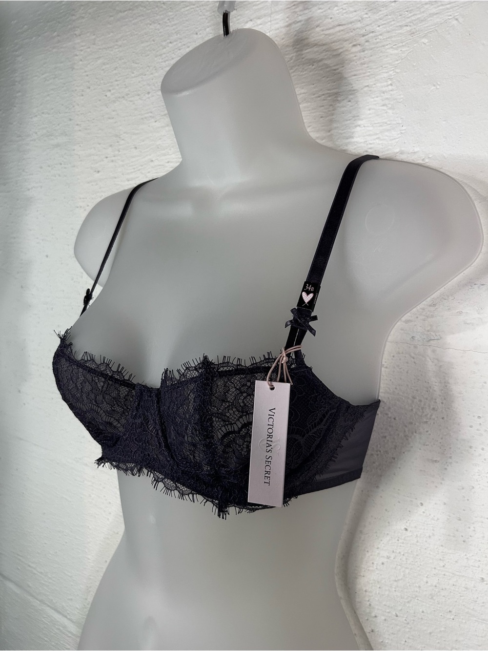 VS Gray lace bra